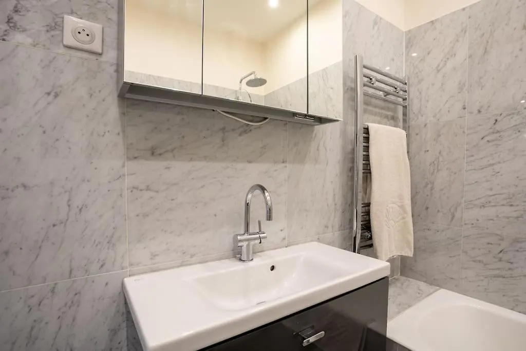 Apartment Chic Flat 2 Georges V